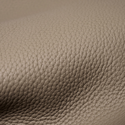 Sac à main en cuir avec bandoulière de la marque Élégance Cuir, style élégant et sophistiqué.
