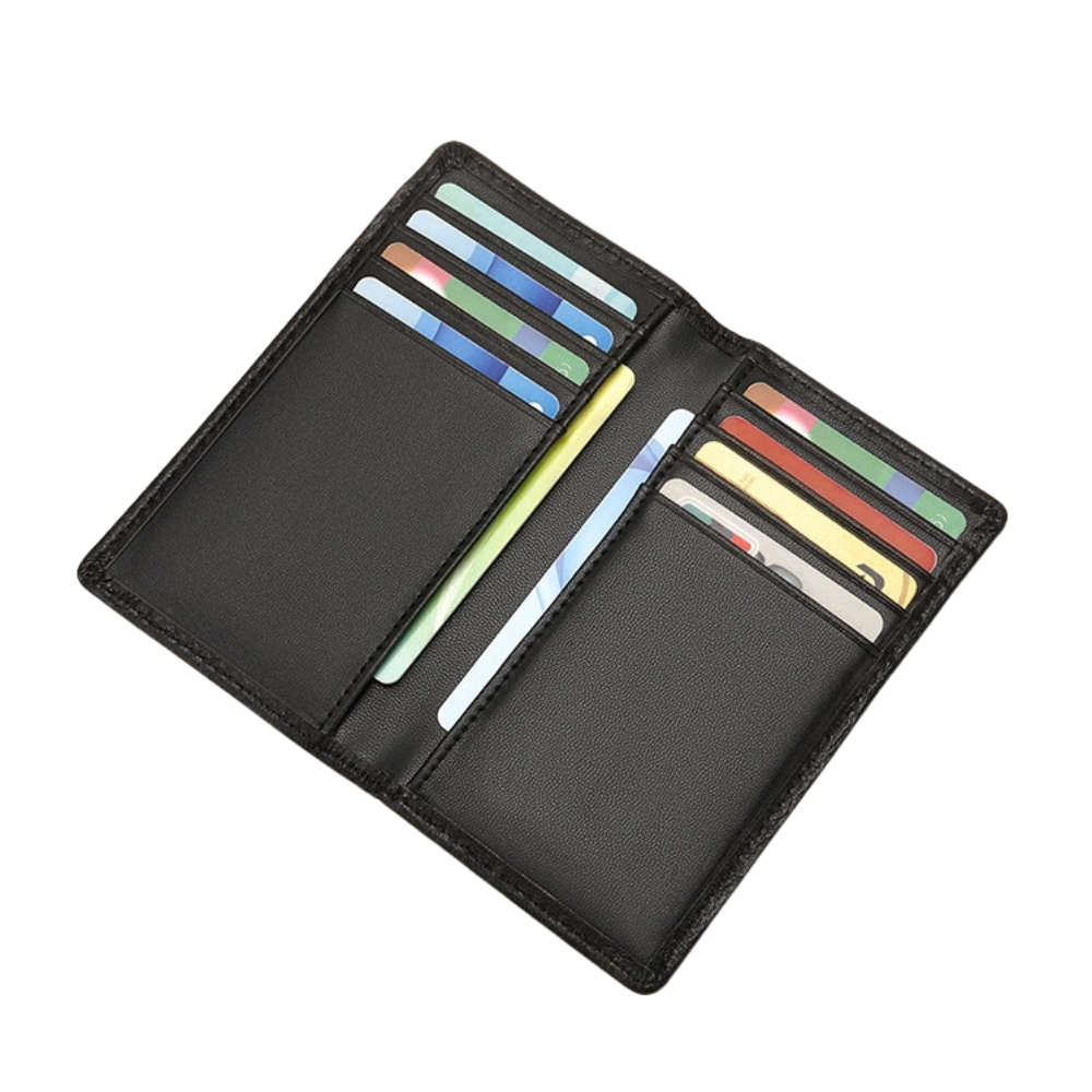 Portefeuille homme en cuir Élégance Cuir, finition élégante, avec compartiments pour cartes et billets, visible sur fond neutre.