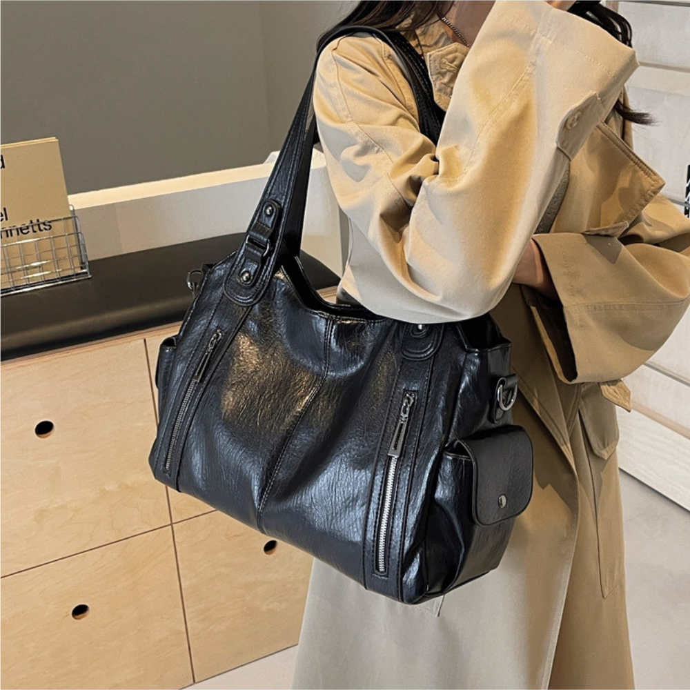 Grand sac à main souple Élégance Cuir Lucie avec bandoulière en cuir, finition douce et élégante, vue de face.