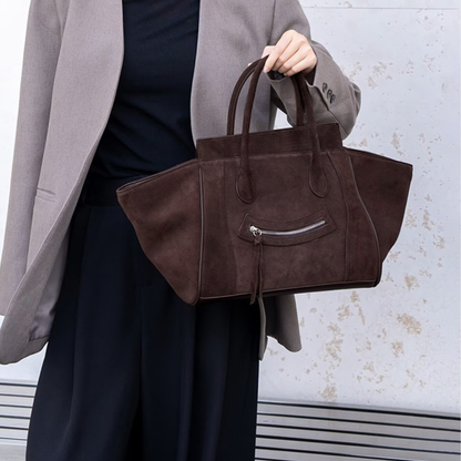 Grand sac cabas femme en daim Élégance Cuir, sac à main spacieux avec poignées robustes et finition élégante en daim beige.