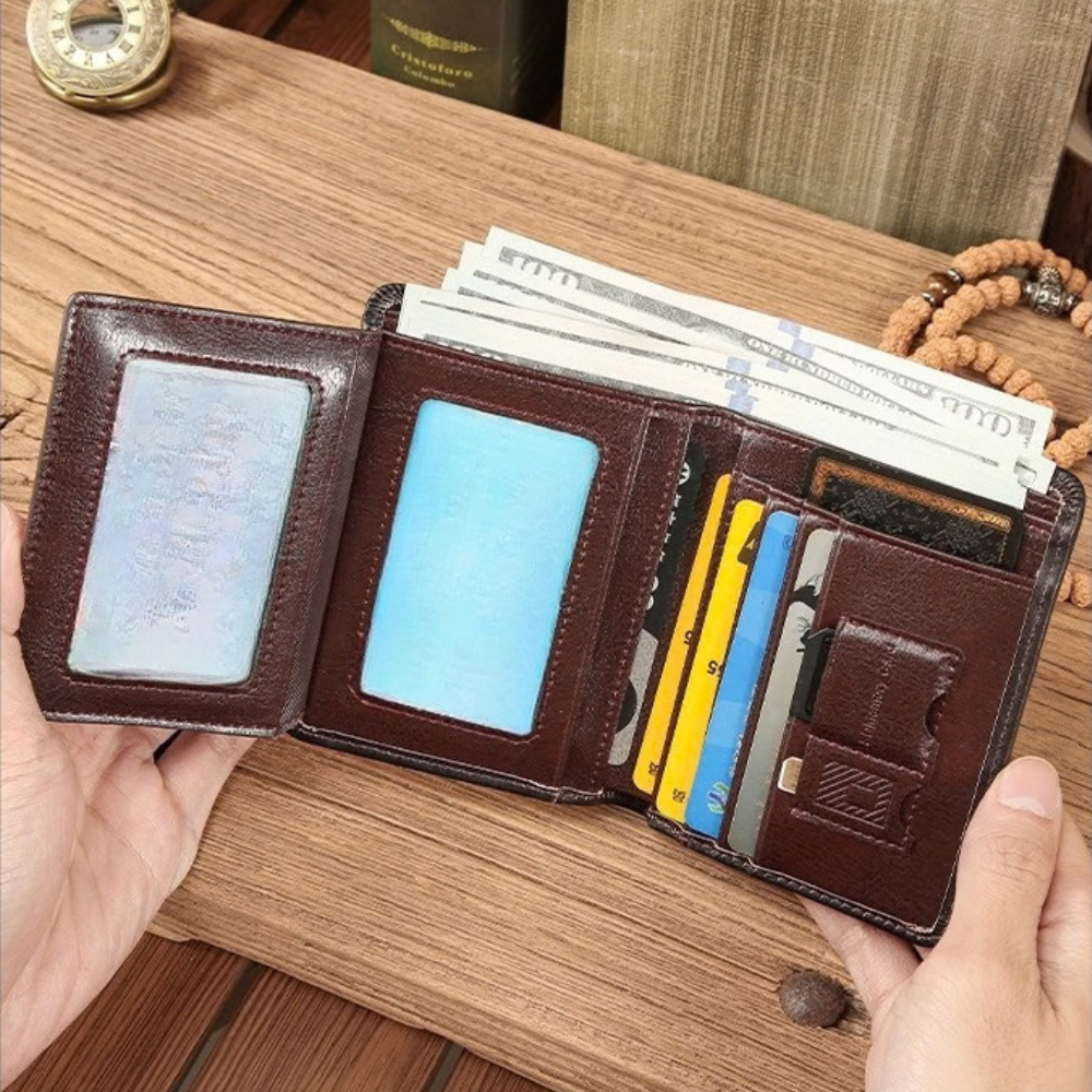 Portefeuille homme en cuir véritable Louis de la marque Élégance Cuir, avec plusieurs compartiments pour cartes et billets.