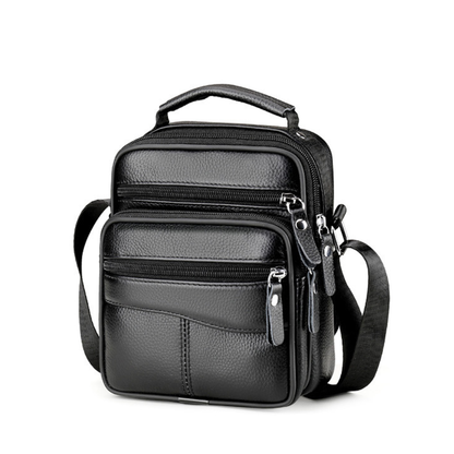 Sacoche homme en cuir avec bandoulière et accroche, élégance et pratique pour un style masculin sophistiqué.