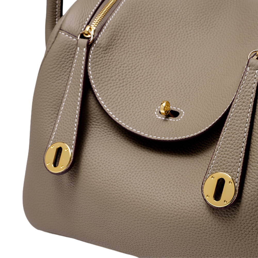 Sac à main bandoulière en cuir Élégance Cuir, modèle Nathalie, avec détails élégants et finition raffinée visible sur l'image.