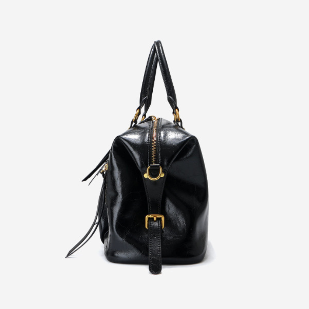 Sac à main femme en cuir noir Élégance Cuir, élégant sac à main avec bandoulière et poches pour femmes.