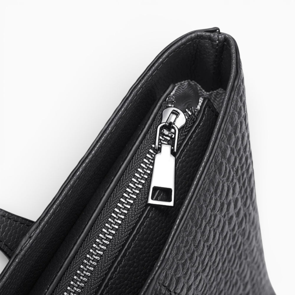 Grand sac cabas en cuir pour femme Élégance Cuir, modèle Versailles, vue fermeture zippée.