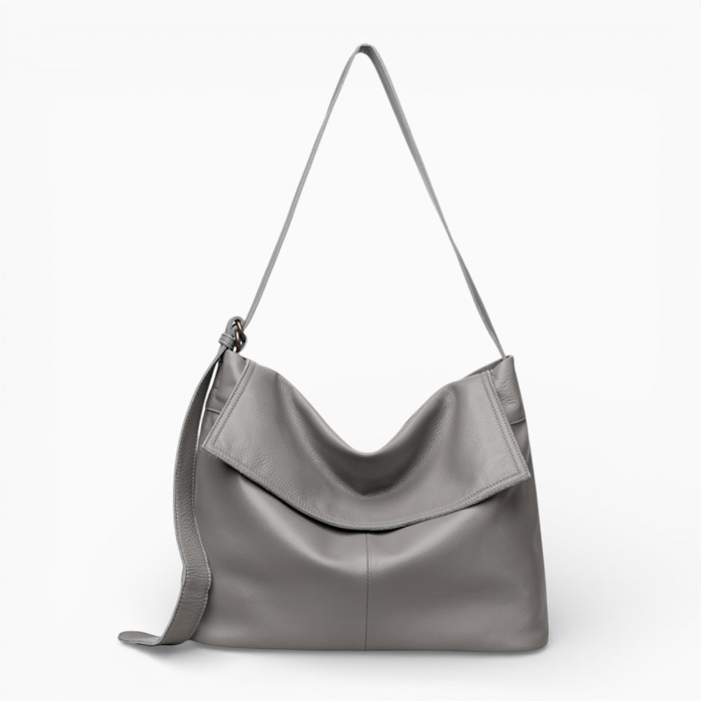 Grand sac à main en cuir souple pour femme modèle La Distinction de la marque Élégance Cuir, vue de face gris