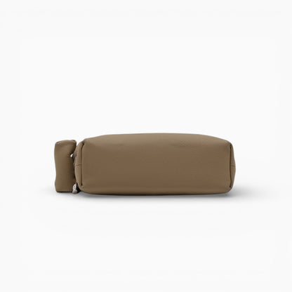 Sac bandoulière en cuir hobo pour femme modèle Sophie de la marque Élégance Cuir, vue de dessous