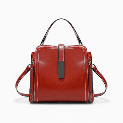 Sac bandoulière en cuir pour femme modèle Elise de la marque Élégance Cuir, avec une finition élégante et une couleur rouge.