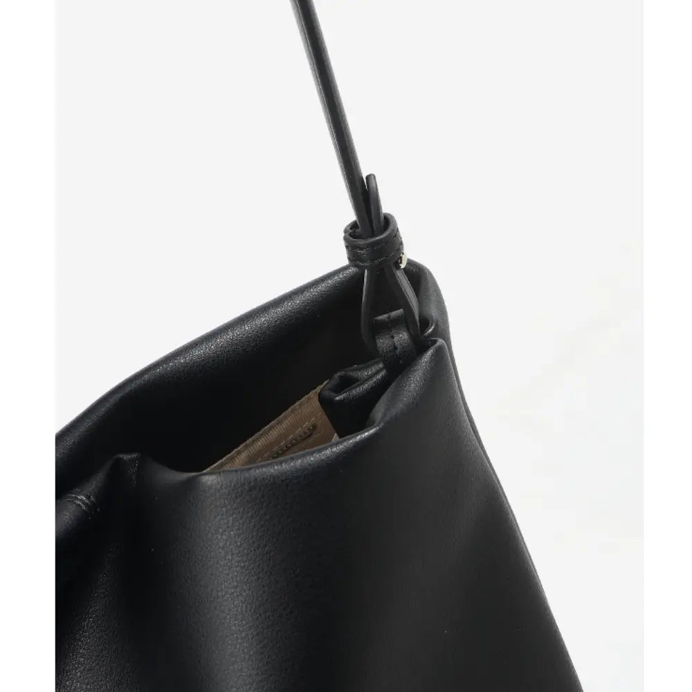 Sac_cabas_cuir_OXFORD_-_details_bandouliere