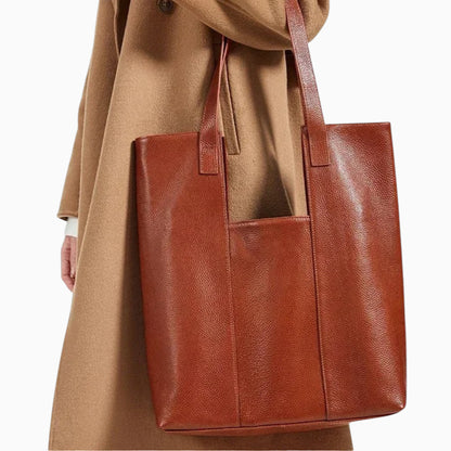 Sac cabas en cuir pour femme Élégance Cuir, modèle Cannes, avec design minimaliste et poignées élégantes.