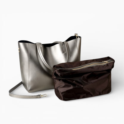 Sac cabas en cuir pour femme Élégance Cuir, modèle Paris, avec compartiment zippé et poignées élégantes.