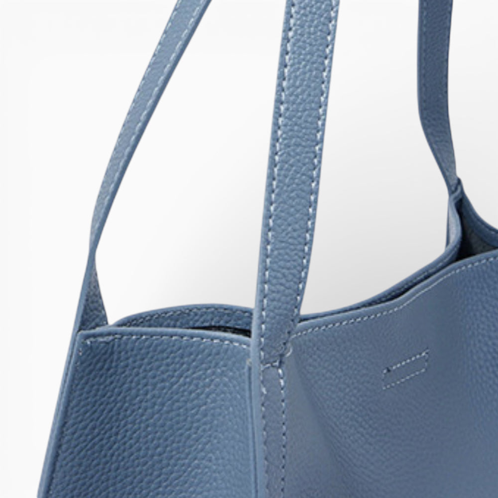 Sac cabas en cuir souple pour femme Élégance Cuir, modèle Lyon, affichant une forme élégante et des détails raffinés.