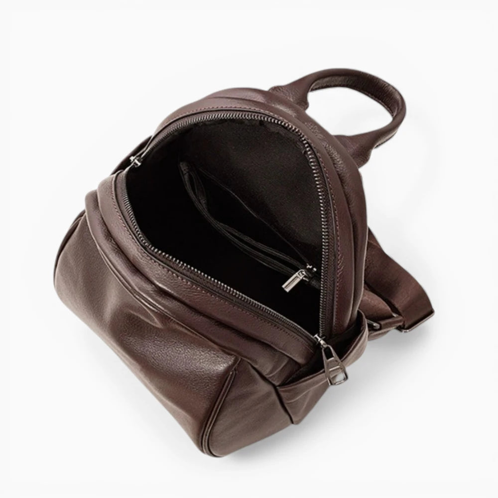 Sac à dos compact en cuir pour femme avec double fermeture éclair, modèle Douceur par Élégance Cuir, marron foncé vue intérieure