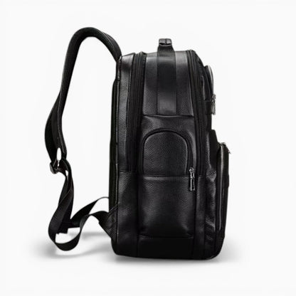 Sac à dos en cuir grande capacité pour homme, modèle Le Baron par Élégance Cuir, noir vue de profil