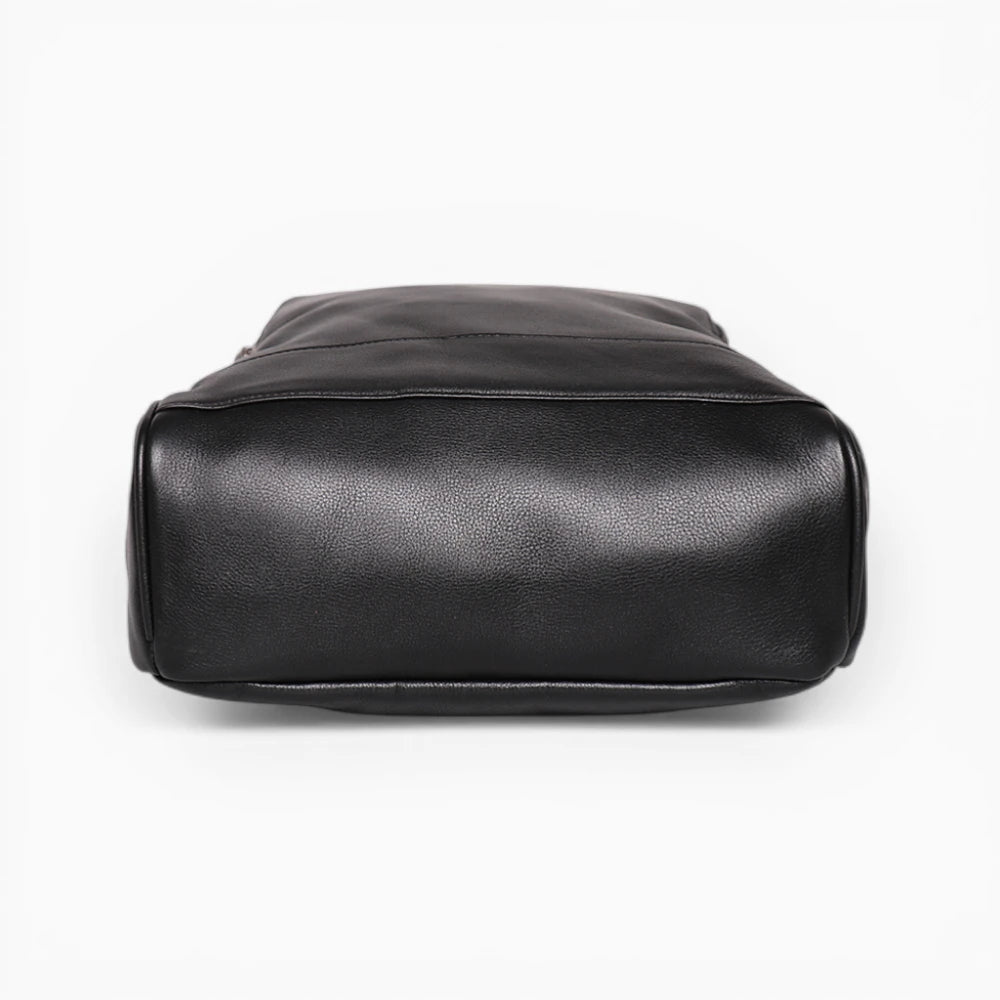 Sac à dos en cuir pour homme, modèle Le Boss, design moderne et professionnel, vue de bas noir