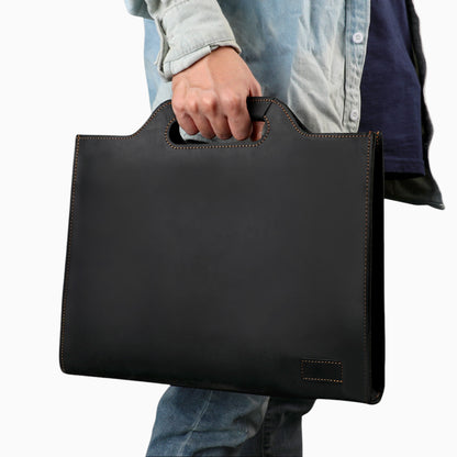 Sac en cuir pour homme, modèle Président, avec poignée intégrée et bandoulière, noir vue mannequin