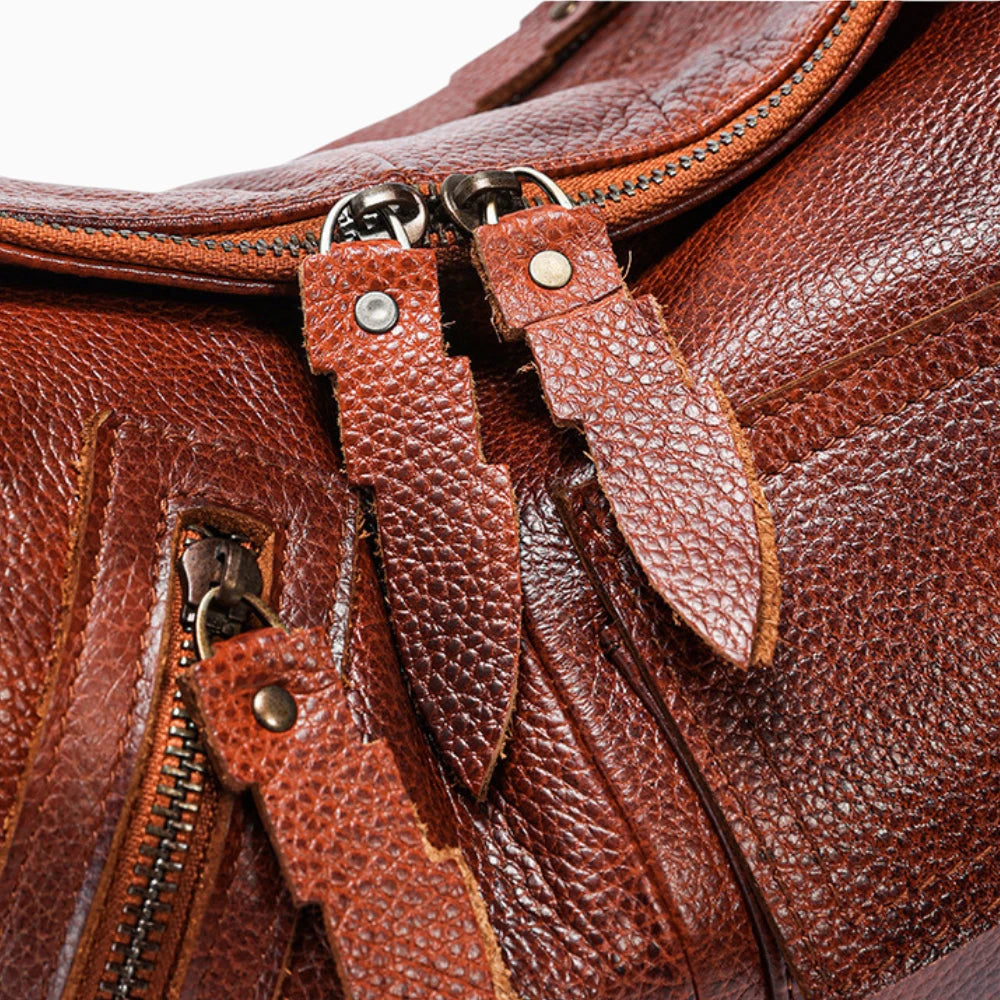 Sac à main en cuir pour femme Élégance Cuir, modèle Belle Époque, avec poches extérieures élégantes vue détails