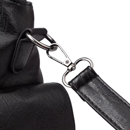 Grand sac à main souple Élégance Cuir Lucie avec poignées en cuir et compartiments spacieux, vue de face.