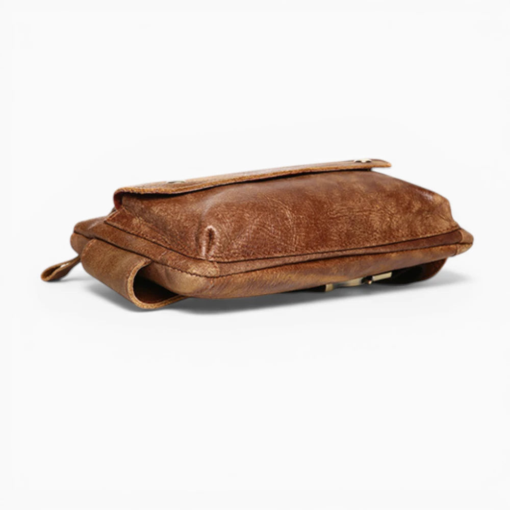 Sacoche bandoulière en cuir pour homme avec rabat et poche zippée, modèle Tradition d'Élégance Cuir, couché