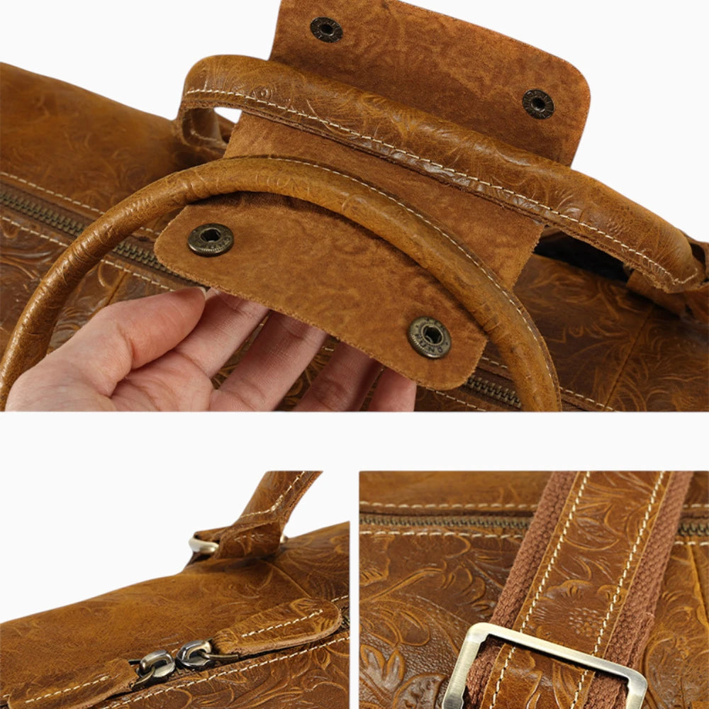 Détails des finitions du sac de voyage en cuir marron
