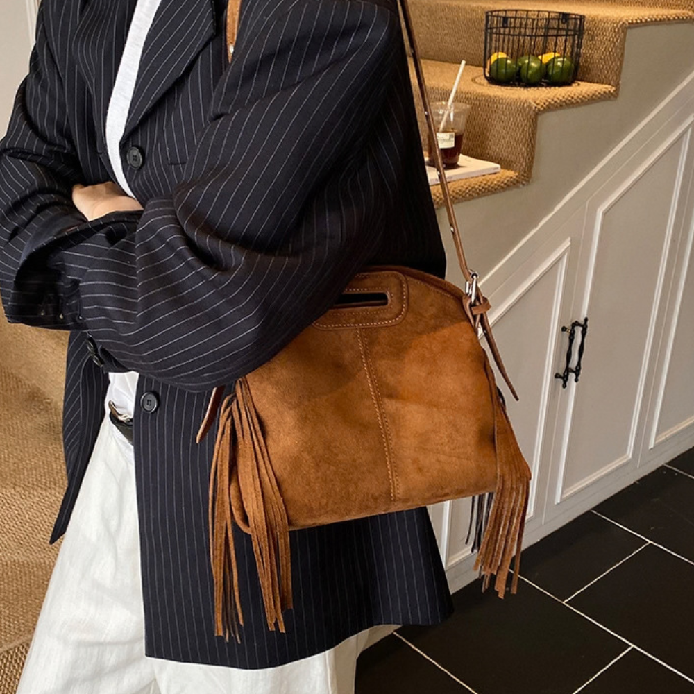 Sac Solène camel à l’épaule, vue de côté